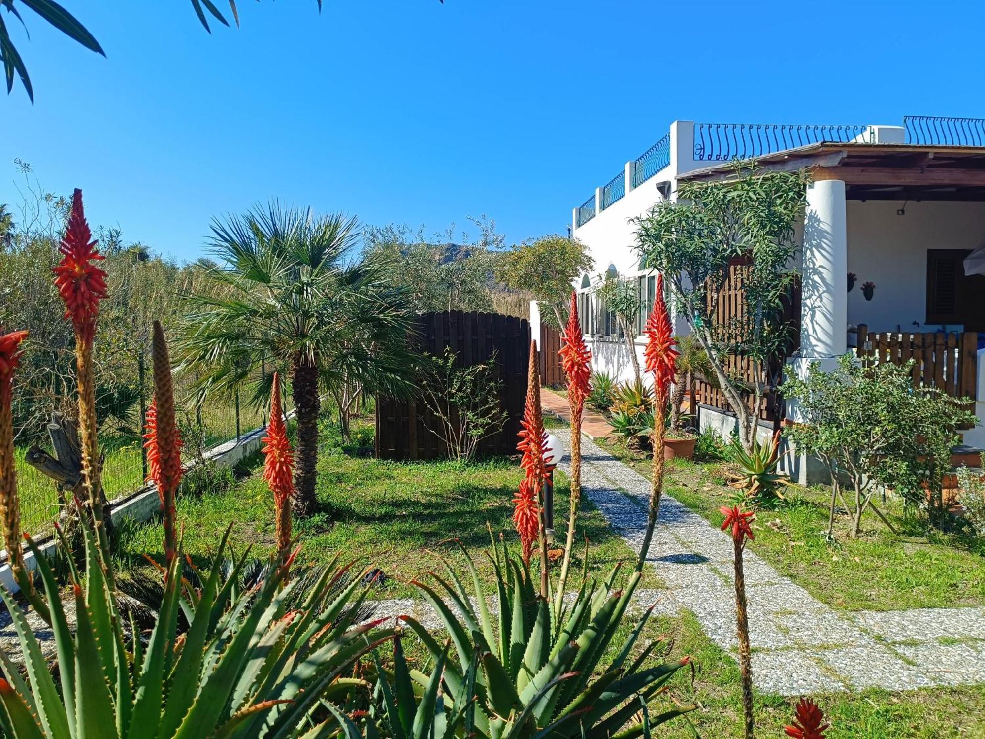 Villa Garden & Sea Vulcano  Esterno foto